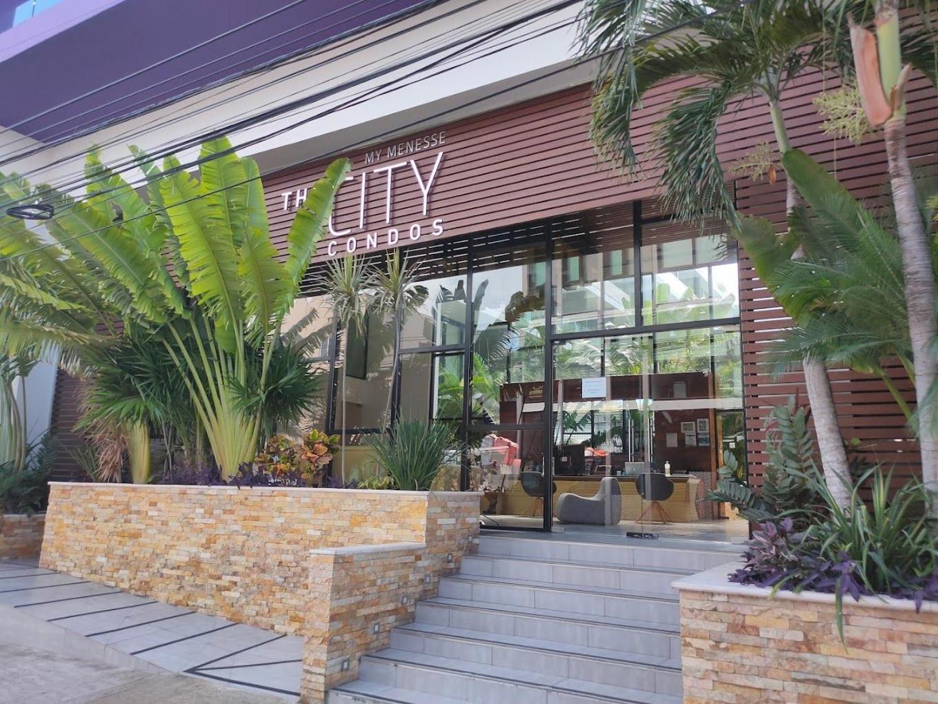 King With Balcony, Pool, Gym And Sauna *