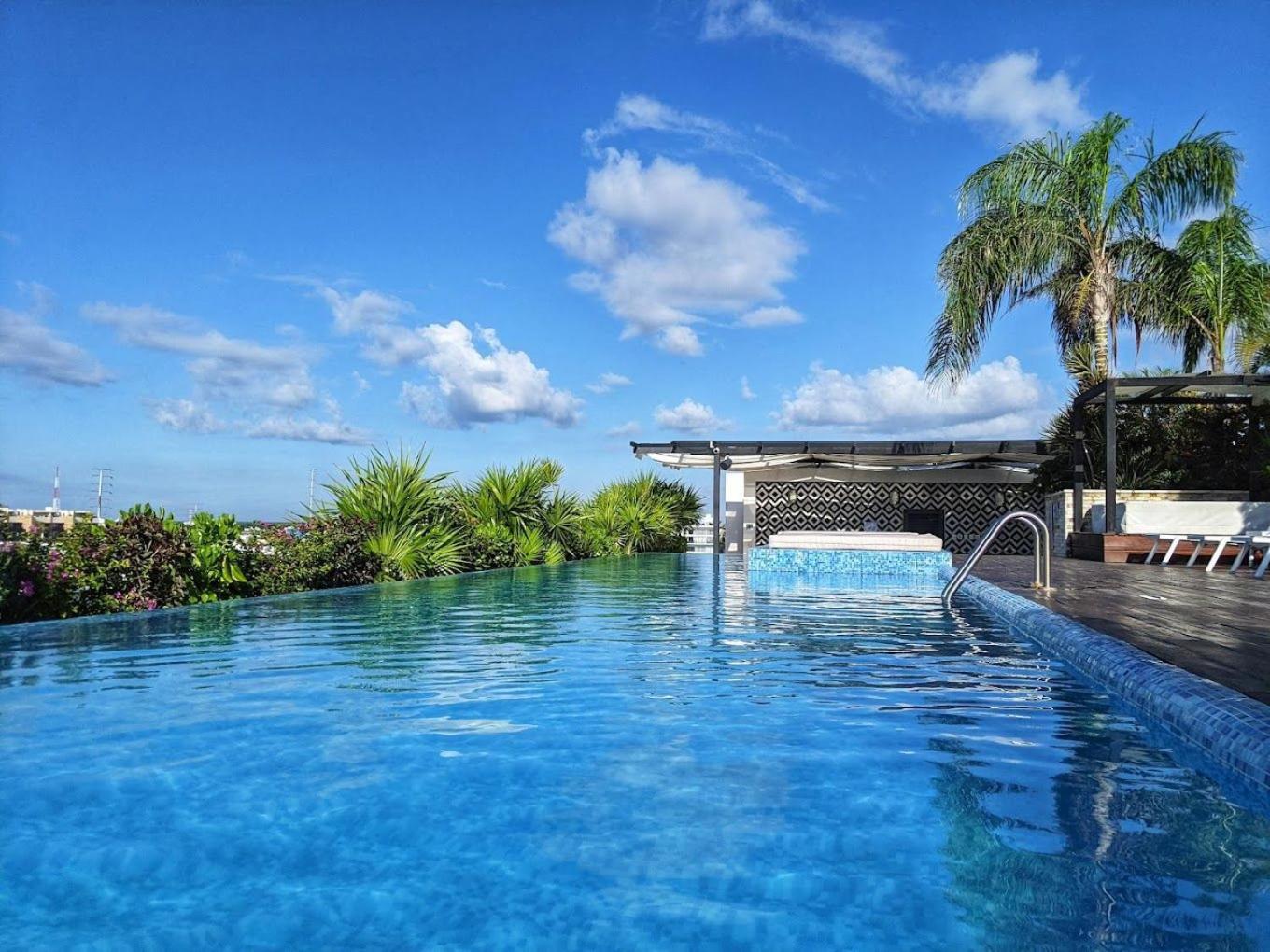King With Balcony, Pool, Gym And Sauna * Playa del Carmen