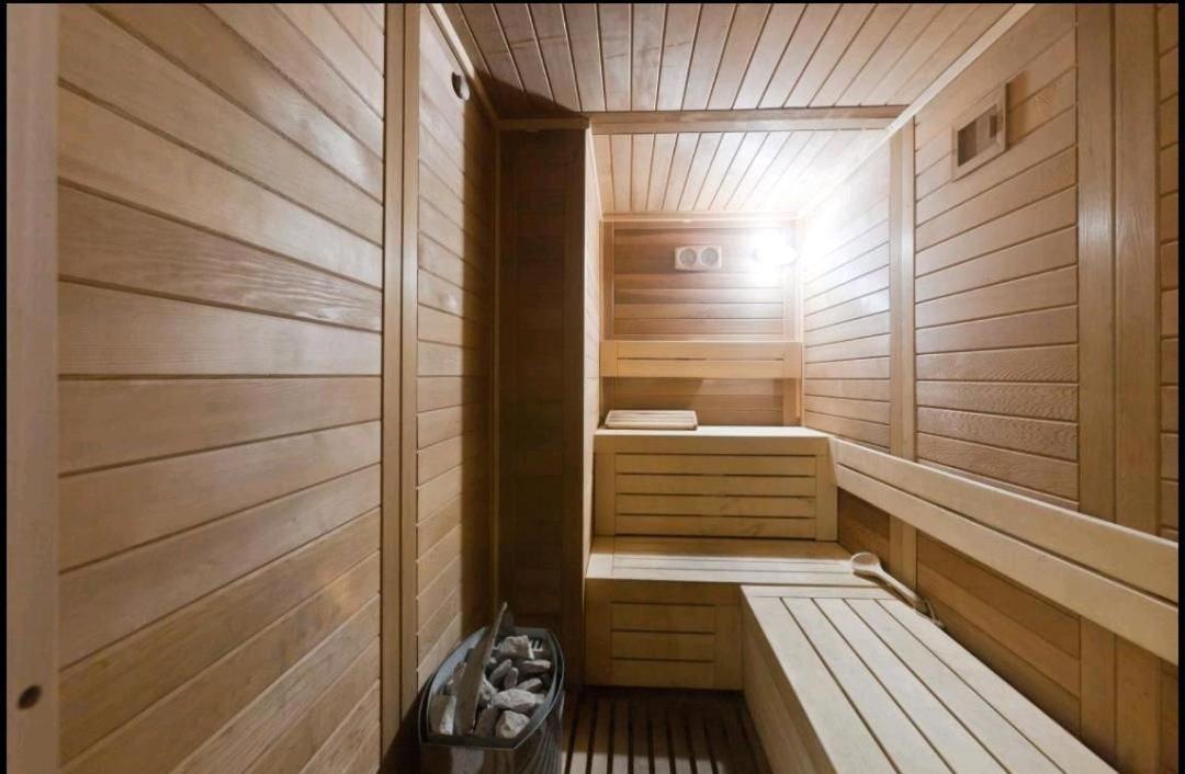 Aparthotel King With Balcony, Pool, Gym And Sauna